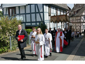 Bittprozession an Pfingstmontag (Foto: Karl-Franz Thiede)